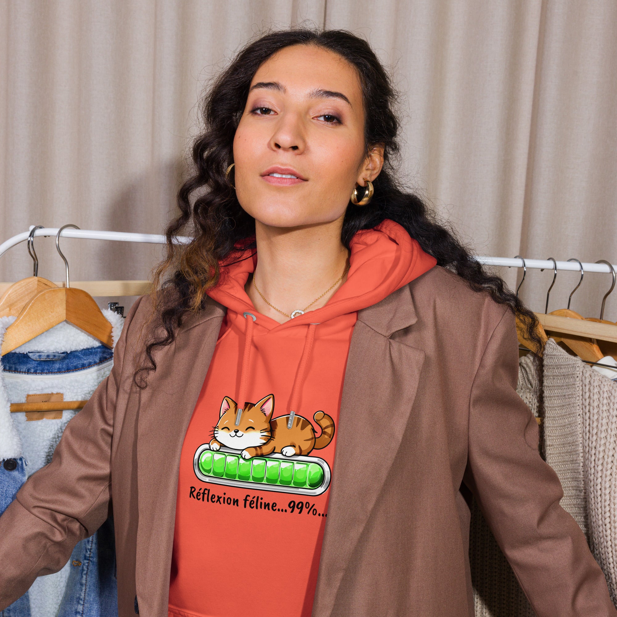 sweat-capuche-durable-femme-orange-chat-réfléchit