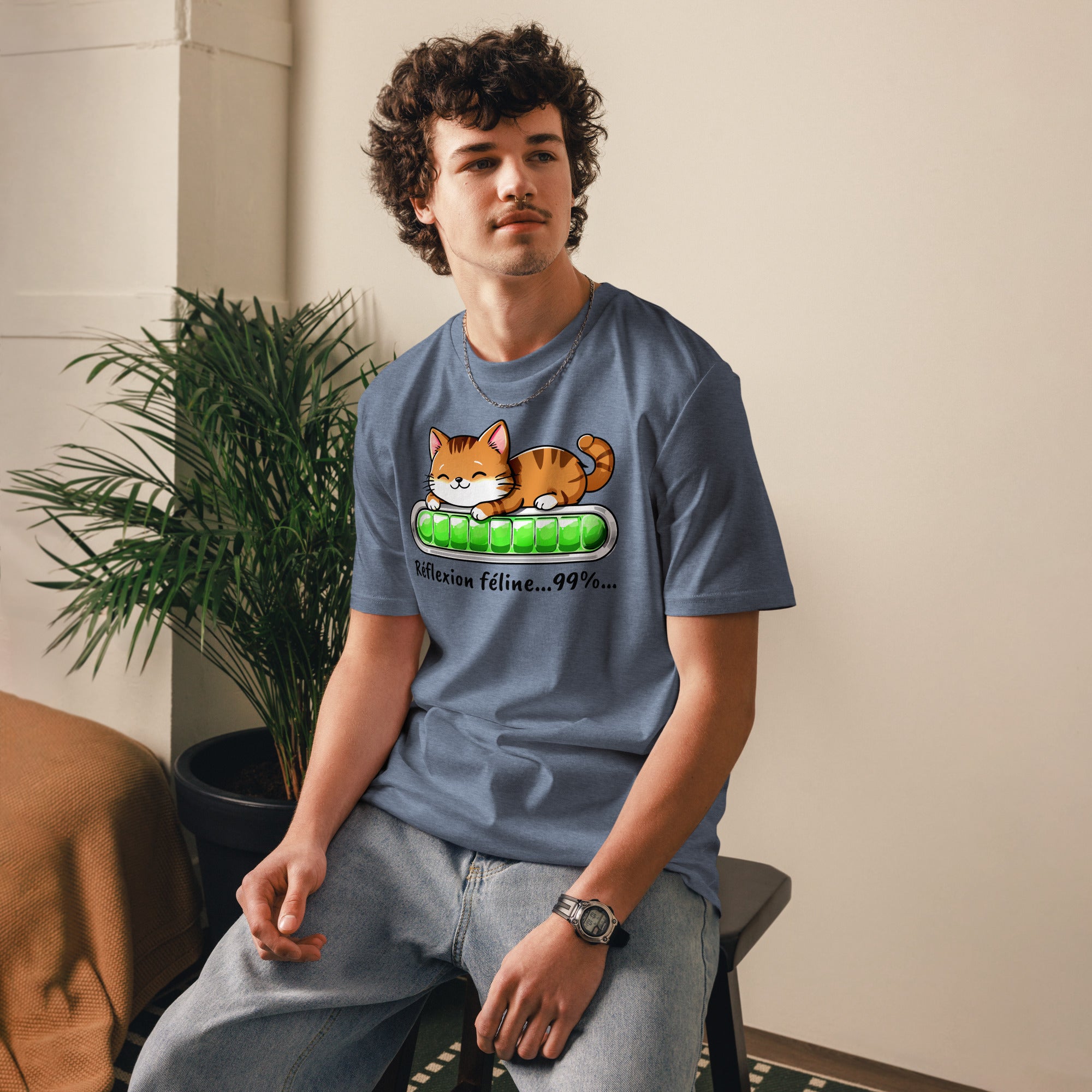 t-shirt-durable-homme-bleu-chat-réfléchit